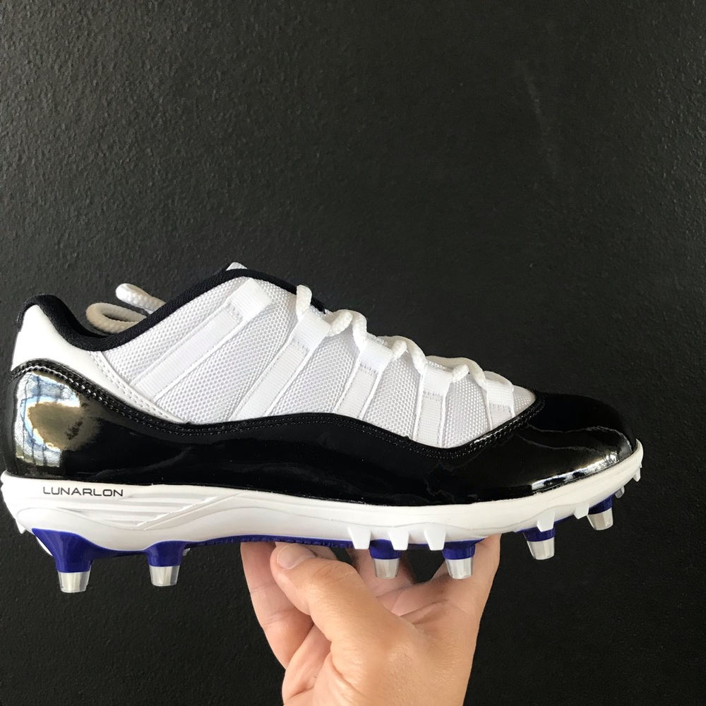 Jordan cleats Concorde 11 lows